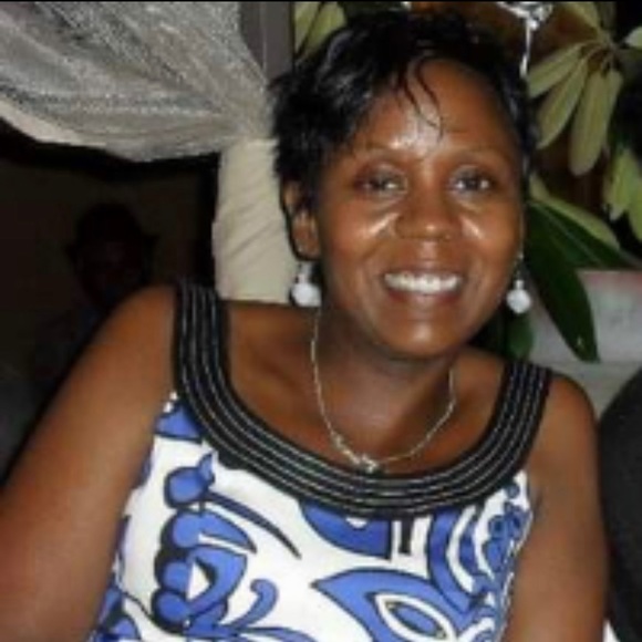 Meet your Posher, Roxanna - Picture 2 of 2